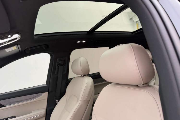 Used Lynk & Co 09 EM-P 2024 2.0TD EM-P Four-Wheel Drive HALO Six-Seater Headliner