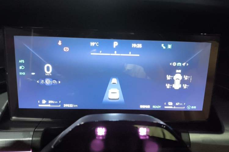 Used Lynk & Co 09 EM-P 2024 2.0TD EM-P Four-Wheel Drive ULTRA Six-Seater Instrument Cluster