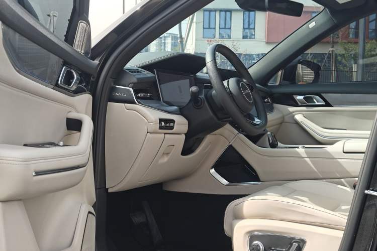 Used Lynk & Co 09 EM-P 2024 2.0TD EM-P Four-Wheel Drive HALO Six-Seater Interior 1