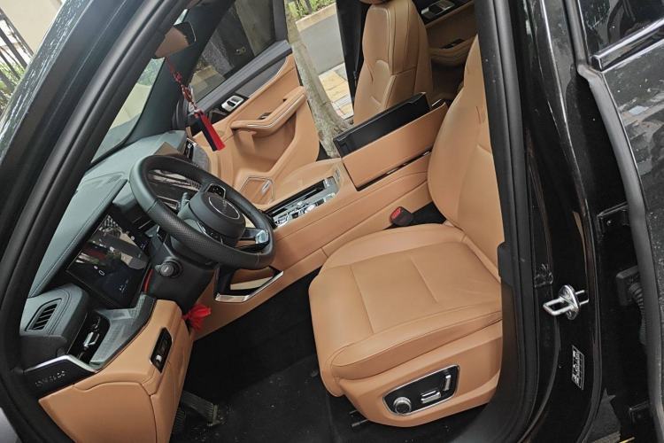 Used Lynk & Co 09 EM-P 2024 2.0TD EM-P Four-Wheel Drive HALO Six-Seater Left Front Seat