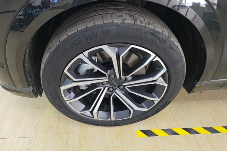 Used Lynk & Co 09 EM-P 2024 2.0TD EM-P Four-Wheel Drive HALO Six-Seater Left Front Wheel Hub