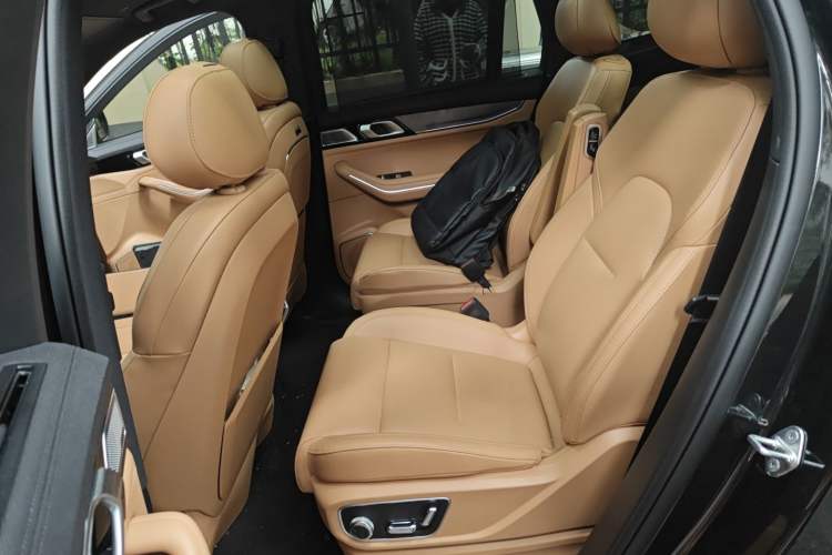 Used Lynk & Co 09 EM-P 2024 2.0TD EM-P Four-Wheel Drive HALO Six-Seater Left Rear Seat