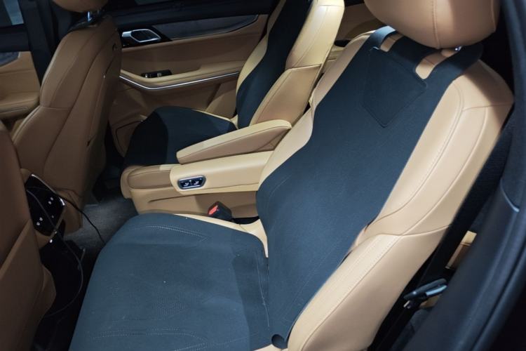 Used Lynk & Co 09 EM-P 2024 2.0TD EM-P Four-Wheel Drive ULTRA Six-Seater Left Rear Seat