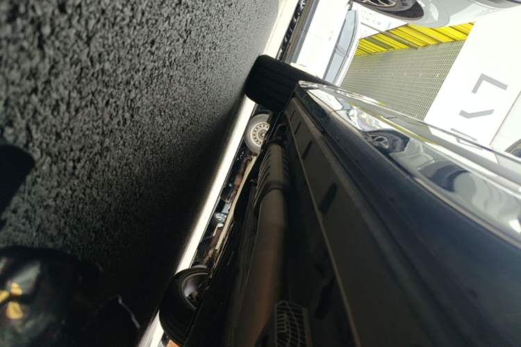 Used Lynk & Co 09 EM-P 2024 2.0TD EM-P Four-Wheel Drive PRO Seven-Seater Left Side Sill