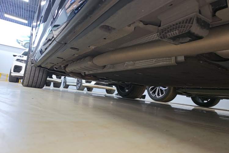Used Lynk & Co 09 EM-P 2024 2.0TD EM-P Four-Wheel Drive HALO Six-Seater Left Side Sill
