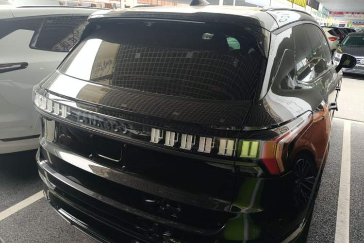 Used Lynk & Co 09 EM-P 2024 2.0TD EM-P Four-Wheel Drive PRO Seven-Seater Rear Right 45 Deg