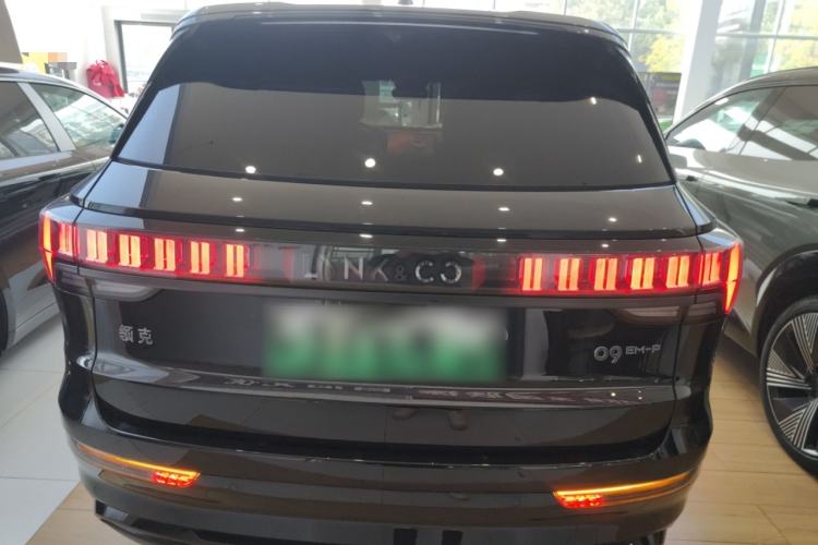 Used Lynk & Co 09 EM-P 2024 2.0TD EM-P Four-Wheel Drive ULTRA Six-Seater Rear