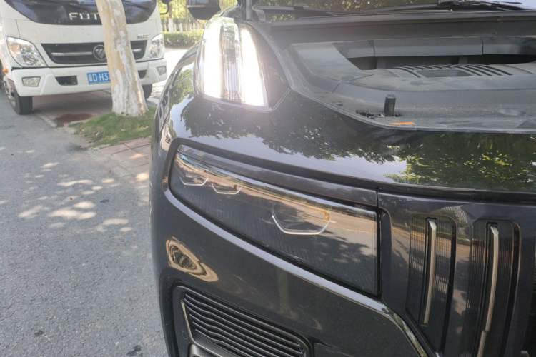Used Lynk & Co 09 EM-P 2024 2.0TD EM-P Four-Wheel Drive ULTRA Six-Seater Right Front Headlight