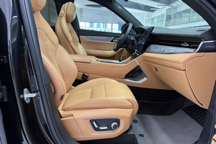 Used Lynk & Co 09 EM-P 2024 2.0TD EM-P Four-Wheel Drive PRO Seven-Seater Right Front Seat