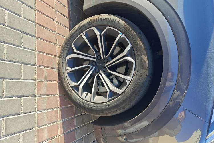 Used Lynk & Co 09 EM-P 2024 2.0TD EM-P Four-Wheel Drive HALO Six-Seater Right Front Wheel Hub