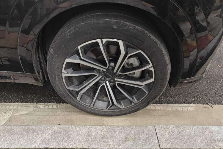 Used Lynk & Co 09 EM-P 2024 2.0TD EM-P Four-Wheel Drive HALO Six-Seater Right Front Wheel Hub