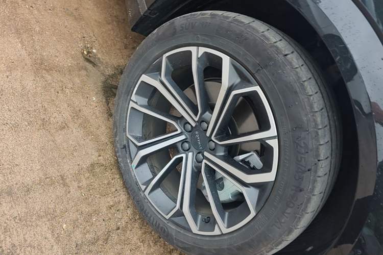 Used Lynk & Co 09 EM-P 2024 2.0TD EM-P Four-Wheel Drive HALO Six-Seater Right Front Wheel Hub