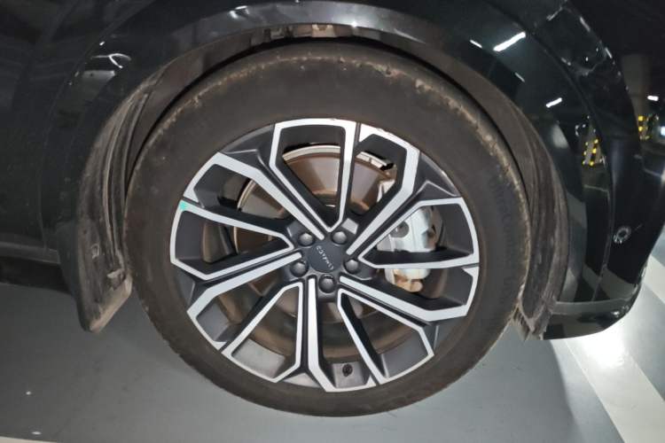 Used Lynk & Co 09 EM-P 2024 2.0TD EM-P Four-Wheel Drive ULTRA Six-Seater Right Front Wheel Hub