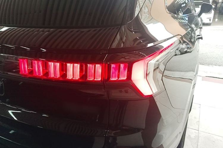 Used Lynk & Co 09 EM-P 2024 2.0TD EM-P Four-Wheel Drive ULTRA Six-Seater Right Rear Taillight