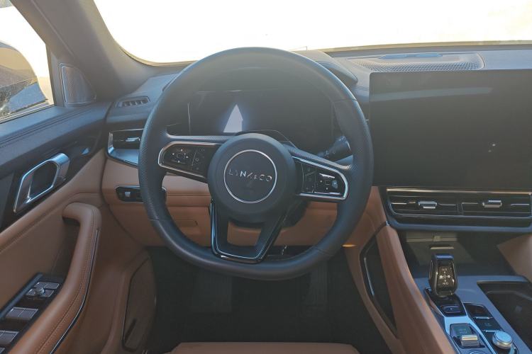 Used Lynk & Co 09 EM-P 2024 2.0TD EM-P Four-Wheel Drive HALO Six-Seater Steering Wheel