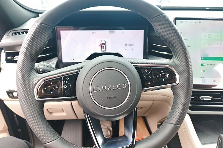 Used Lynk & Co 09 EM-P 2024 2.0TD EM-P Four-Wheel Drive HALO Six-Seater Steering Wheel