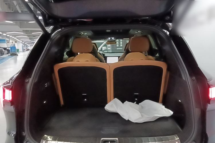Used Lynk & Co 09 EM-P 2024 2.0TD EM-P Four-Wheel Drive HALO Six-Seater Trunk