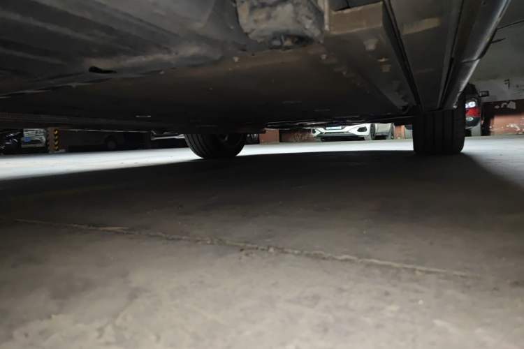 Used Lynk & Co 09 EM-P 2024 2.0TD EM-P Four-Wheel Drive ULTRA Six-Seater Chassis Rear Right