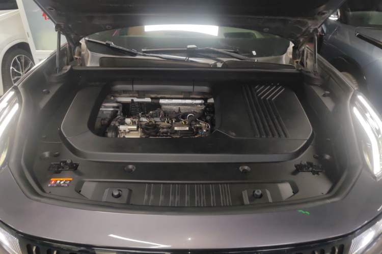 Used Lynk & Co 09 EM-P 2024 2.0TD EM-P Four-Wheel Drive ULTRA Six-Seater Engine Bay