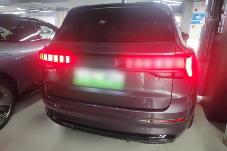Used Lynk & Co 09 EM-P 2024 2.0TD EM-P Four-Wheel Drive ULTRA Six-Seater Exterior 4