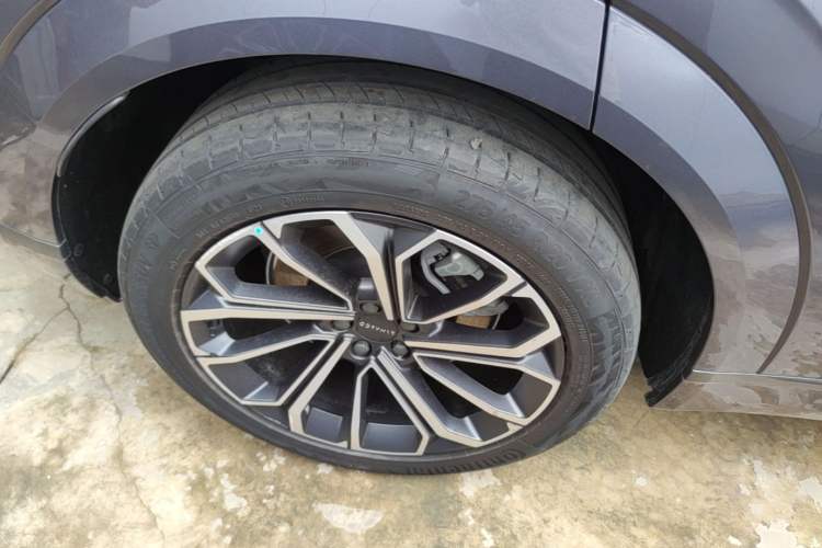 Used Lynk & Co 09 EM-P 2024 2.0TD EM-P Four-Wheel Drive HALO Six-Seater Exterior 5