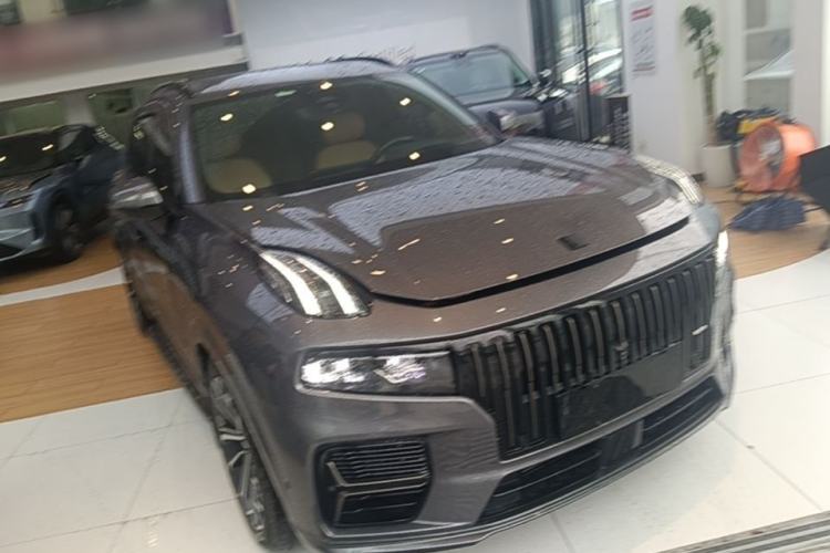 Used Lynk & Co 09 EM-P 2024 2.0TD EM-P Four-Wheel Drive ULTRA Six-Seater Front Right 45 Deg