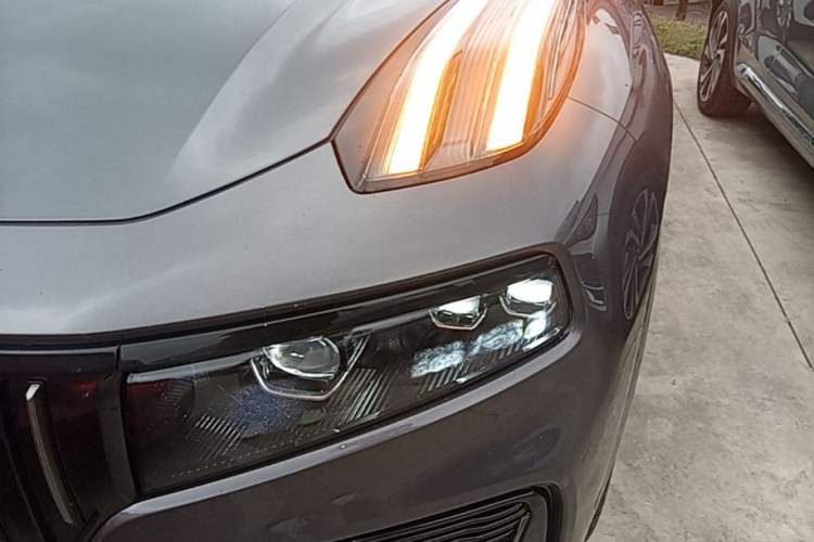 Used Lynk & Co 09 EM-P 2024 2.0TD EM-P Four-Wheel Drive HALO Six-Seater Left Front Headlight
