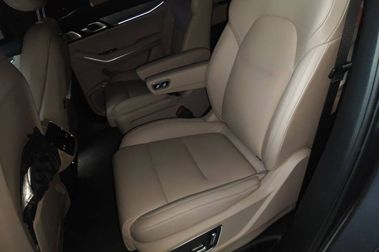 Used Lynk & Co 09 EM-P 2024 2.0TD EM-P Four-Wheel Drive ULTRA Six-Seater Left Rear Seat