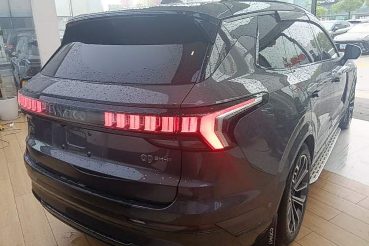 Used Lynk & Co 09 EM-P 2024 2.0TD EM-P Four-Wheel Drive ULTRA Six-Seater Rear Right 45 Deg
