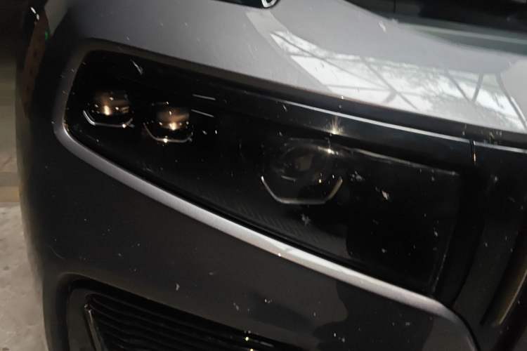 Used Lynk & Co 09 EM-P 2024 2.0TD EM-P Four-Wheel Drive ULTRA Six-Seater Right Front Headlight