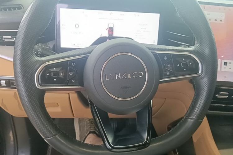 Used Lynk & Co 09 EM-P 2024 2.0TD EM-P Four-Wheel Drive ULTRA Six-Seater Steering Wheel