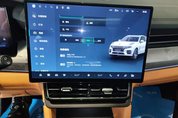 Used Lynk & Co 09 EM-P 2024 2.0TD EM-P Four-Wheel Drive ULTRA Six-Seater Audio And AC Panel