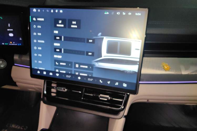 Used Lynk & Co 09 EM-P 2024 2.0TD EM-P Four-Wheel Drive ULTRA Six-Seater Audio And AC Panel
