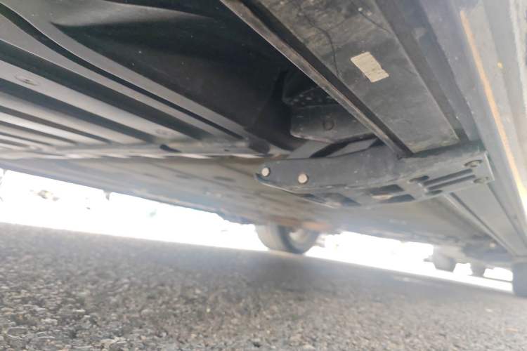Used Lynk & Co 09 EM-P 2024 2.0TD EM-P Four-Wheel Drive PRO Seven-Seater Chassis Rear Right