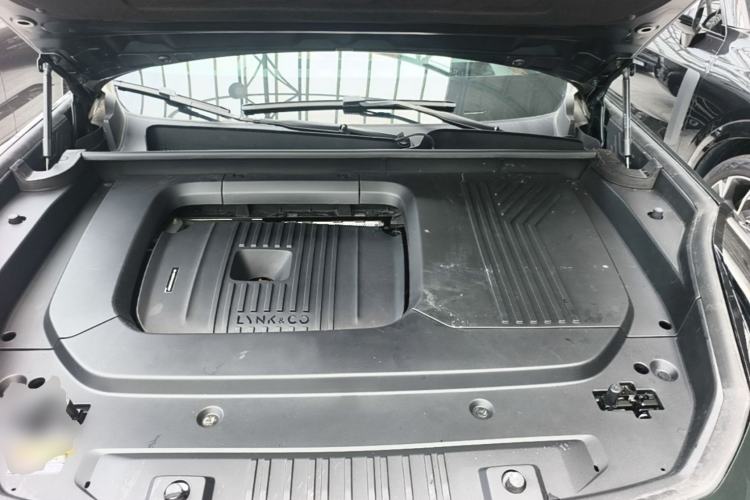 Used Lynk & Co 09 EM-P 2024 2.0TD EM-P Four-Wheel Drive ULTRA Six-Seater Engine Bay