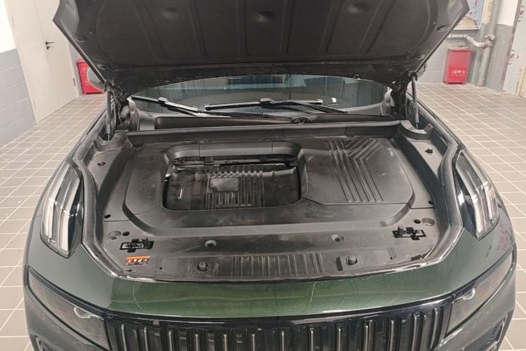 Used Lynk & Co 09 EM-P 2024 2.0TD EM-P Four-Wheel Drive ULTRA Six-Seater Engine Bay