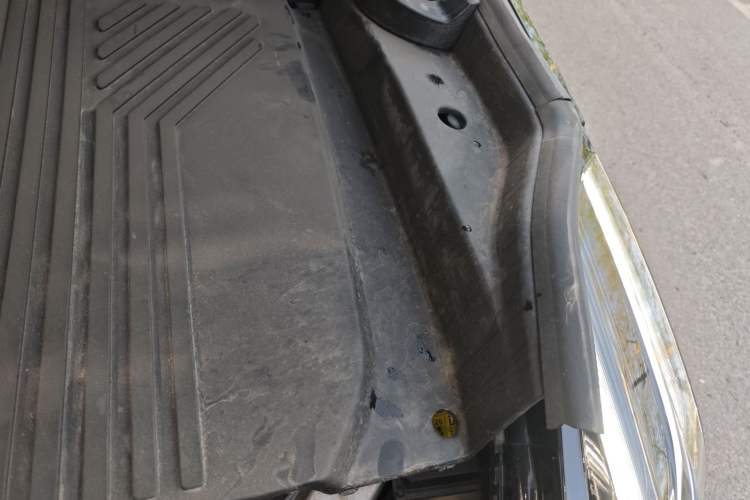 Used Lynk & Co 09 EM-P 2024 2.0TD EM-P Four-Wheel Drive ULTRA Six-Seater Engine Bay Left