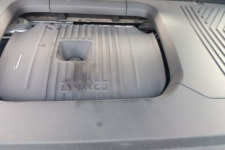 Used Lynk & Co 09 EM-P 2024 2.0TD EM-P Four-Wheel Drive ULTRA Six-Seater Engine Bay