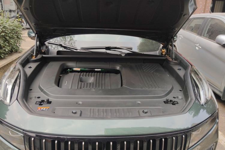 Used Lynk & Co 09 EM-P 2024 2.0TD EM-P Four-Wheel Drive ULTRA Six-Seater Engine Bay