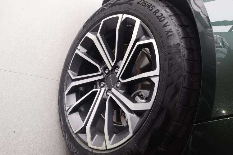 Used Lynk & Co 09 EM-P 2024 2.0TD EM-P Four-Wheel Drive ULTRA Six-Seater Exterior 8