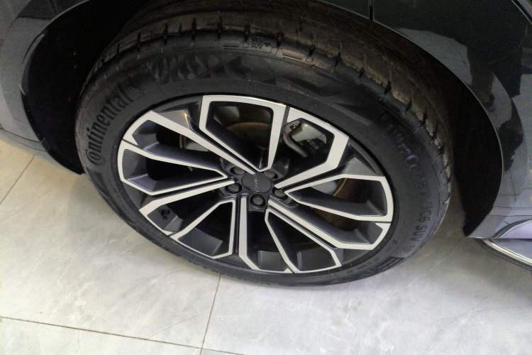 Used Lynk & Co 09 EM-P 2024 2.0TD EM-P Four-Wheel Drive ULTRA Six-Seater Exterior 8