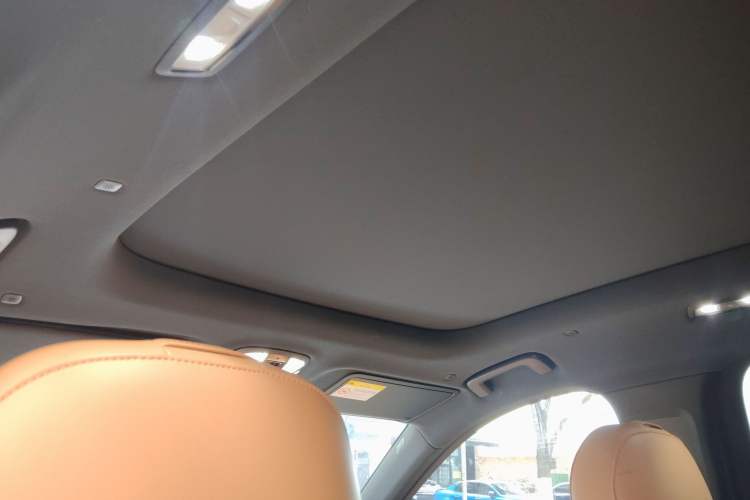 Used Lynk & Co 09 EM-P 2024 2.0TD EM-P Four-Wheel Drive ULTRA Six-Seater Headliner