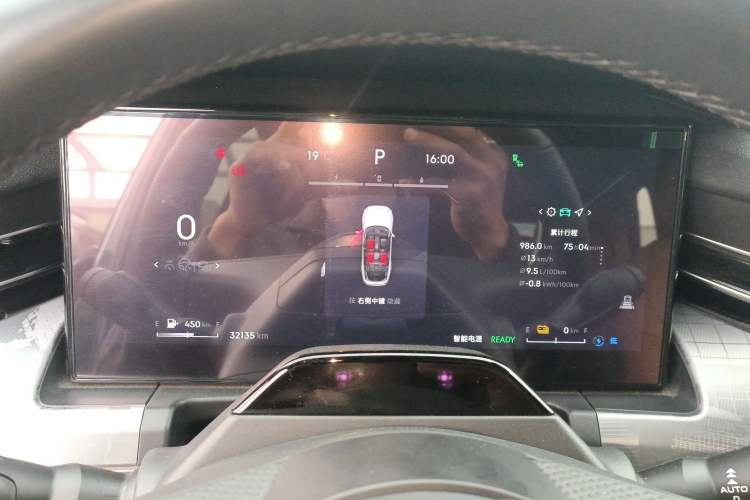 Used Lynk & Co 09 EM-P 2024 2.0TD EM-P Four-Wheel Drive ULTRA Six-Seater Instrument Cluster