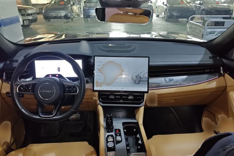 Used Lynk & Co 09 EM-P 2024 2.0TD EM-P Four-Wheel Drive ULTRA Six-Seater Interior 2