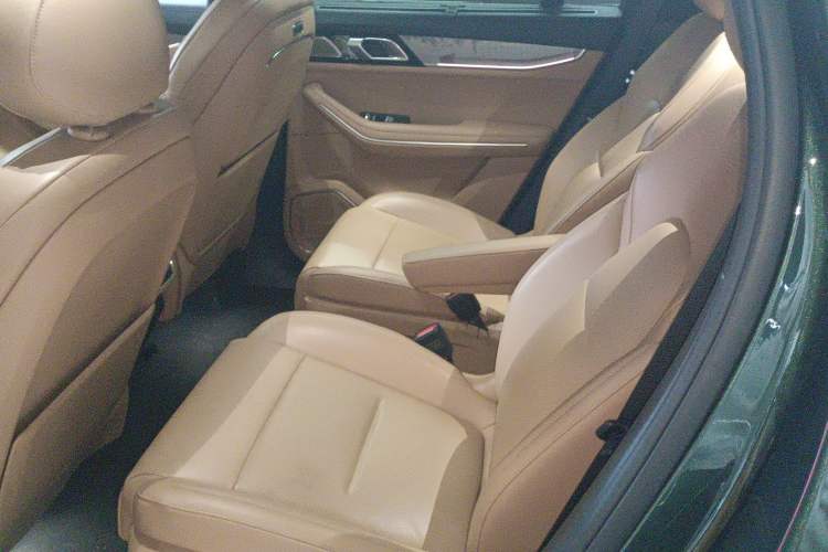 Used Lynk & Co 09 EM-P 2024 2.0TD EM-P Four-Wheel Drive ULTRA Six-Seater Interior 4