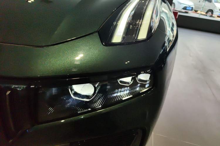 Used Lynk & Co 09 EM-P 2024 2.0TD EM-P Four-Wheel Drive ULTRA Six-Seater Left Front Headlight