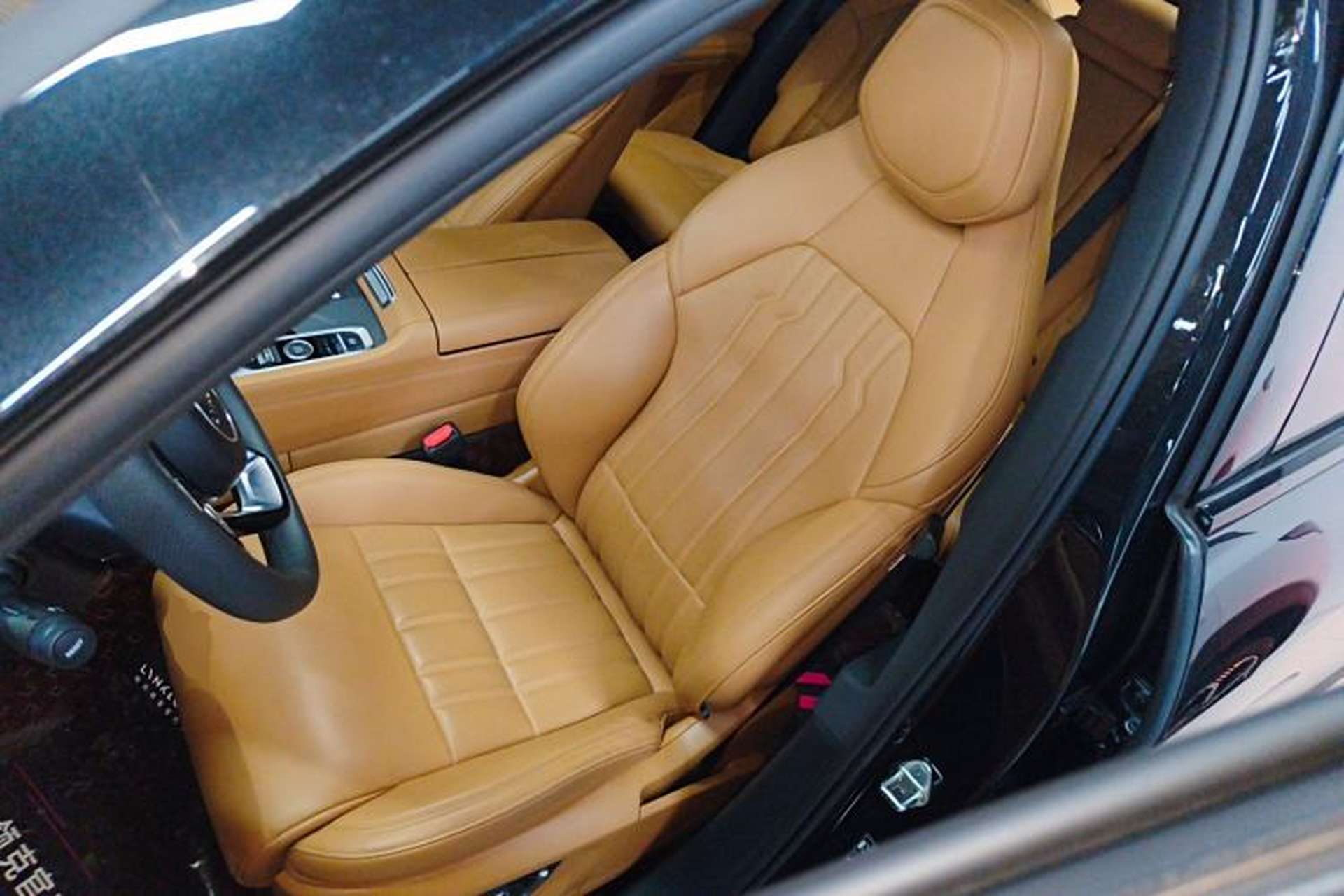 Used Lynk & Co 09 EM-P 2024 2.0TD EM-P Four-Wheel Drive PRO Seven-Seater Left Front Seat