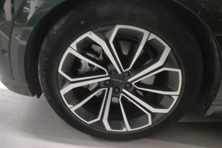 Used Lynk & Co 09 EM-P 2024 2.0TD EM-P Four-Wheel Drive ULTRA Six-Seater Left Front Wheel Hub