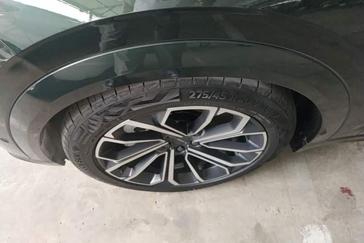 Used Lynk & Co 09 EM-P 2024 2.0TD EM-P Four-Wheel Drive ULTRA Six-Seater Left Front Wheel Hub