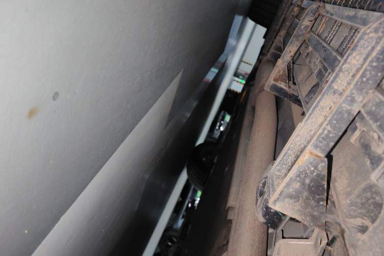 Used Lynk & Co 09 EM-P 2024 2.0TD EM-P Four-Wheel Drive ULTRA Six-Seater Left Side Sill